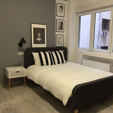 Luxury 2Bdrm Apt Бухарест Екстер'єр фото